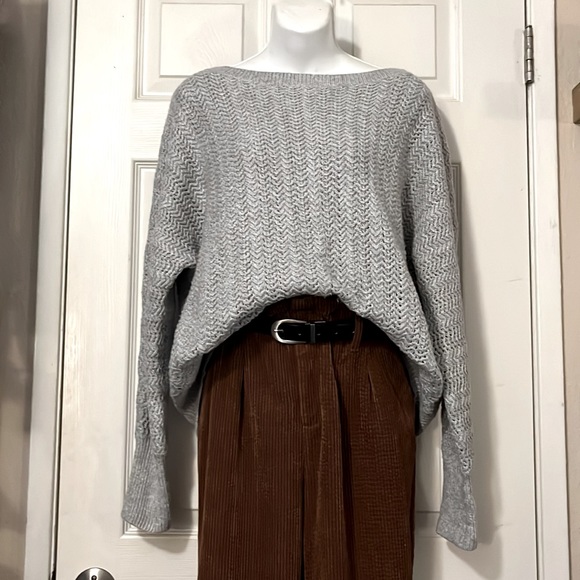 Nicole Miller New York Neutral Gray Long Sleeve Pullover Knit Sweater Sz L - Picture 1 of 9